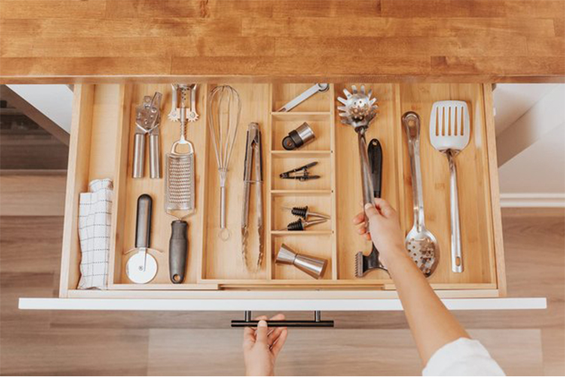 معرفی و کاربرد جاقاشقی داخل کابینت