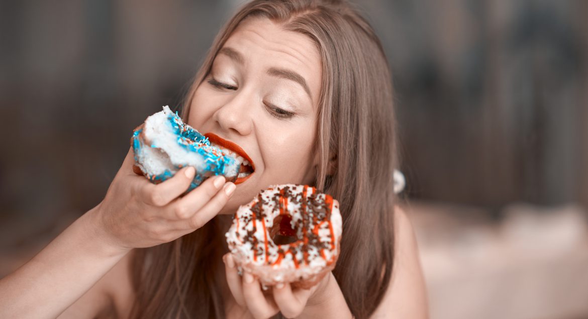 چطور به هضم بهتر غذا بعد از پرخوری کمک کنیم؟