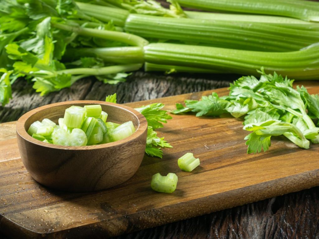 ویژگی های کرفس