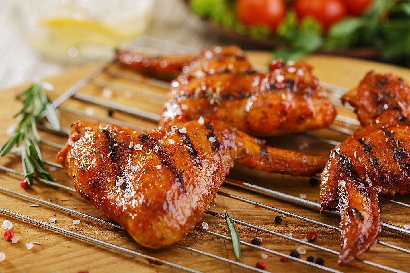 مضرات خوردن بال و گردن مرغ چیست؟